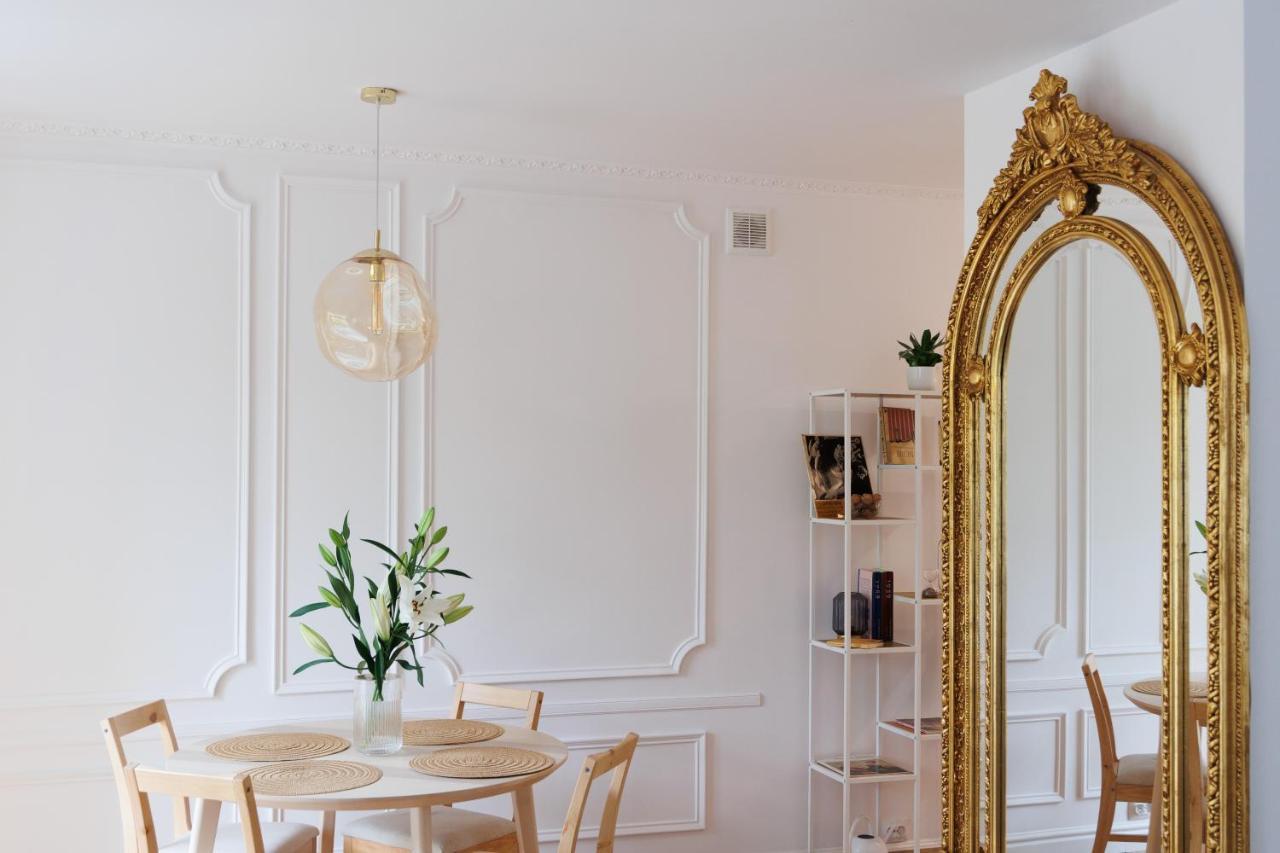 Maison Bruehl - Apartamenty Przy Ogrodzie Saskim Warsawa Bagian luar foto